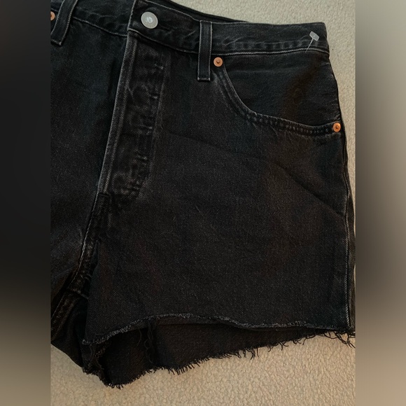 Levi’s high-waisted 501 denim shorts size 32 black - Picture 5 of 9